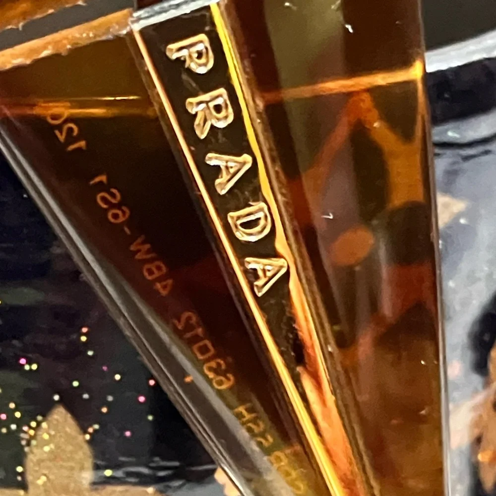 Prada Vintage sunglasses and hard case - Picture 3 of 13